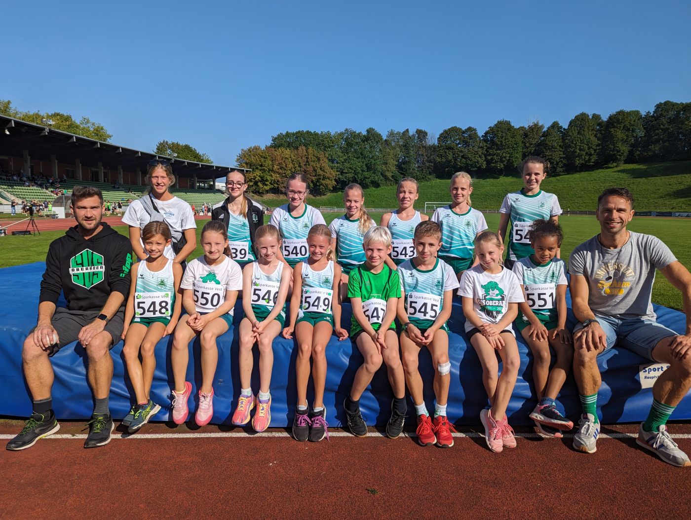 Die Teilnehmer und Trainer beim Wettkampf in Recklinghausen